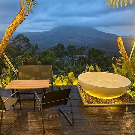Black Wood Cabin Kintamani Exterior foto