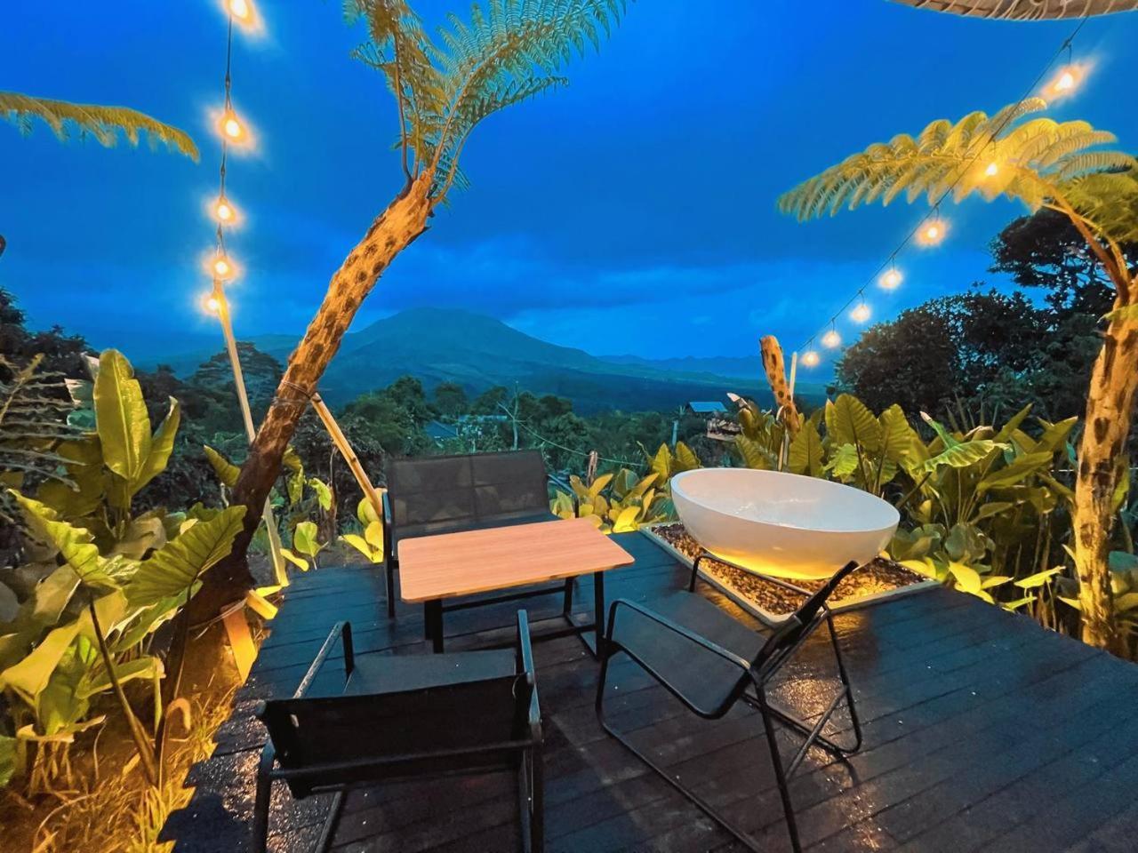 Black Wood Cabin Kintamani Exterior foto